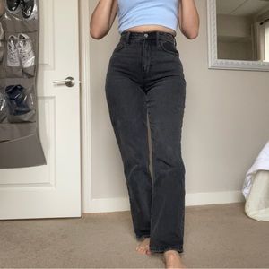 Abercrombie Curve Love 90s Ultra High Rise Straight Jeans
